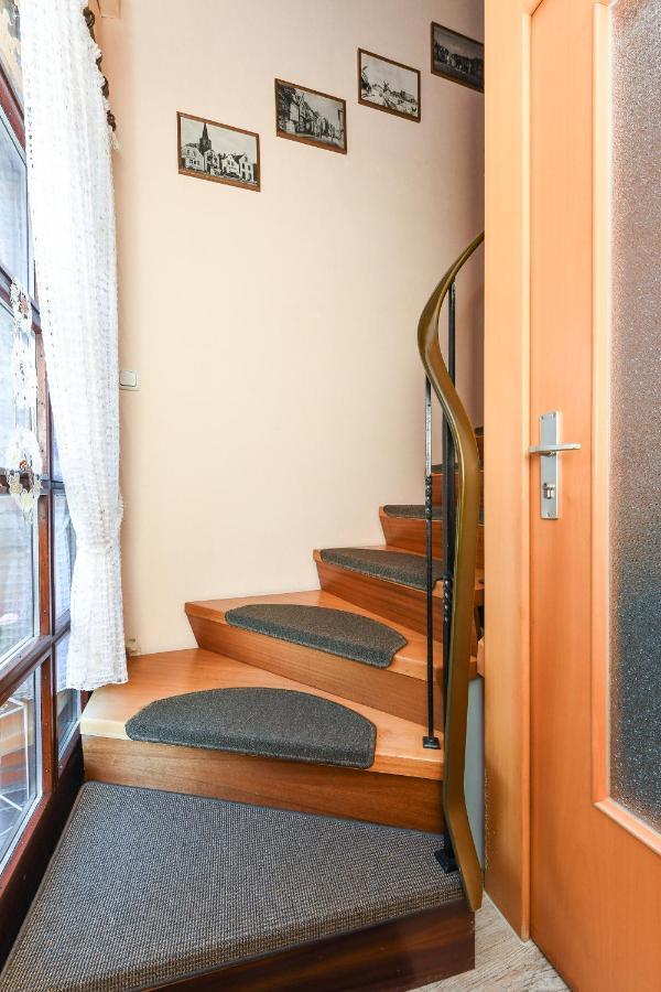 Ferienwohnung Im Haus Weinstock Esens Ngoại thất bức ảnh