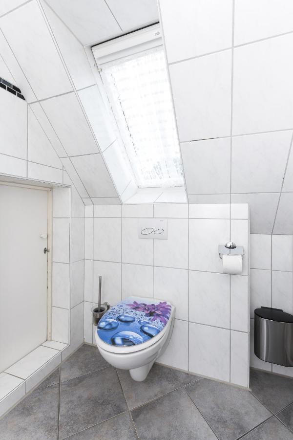Ferienwohnung Im Haus Weinstock Esens Ngoại thất bức ảnh